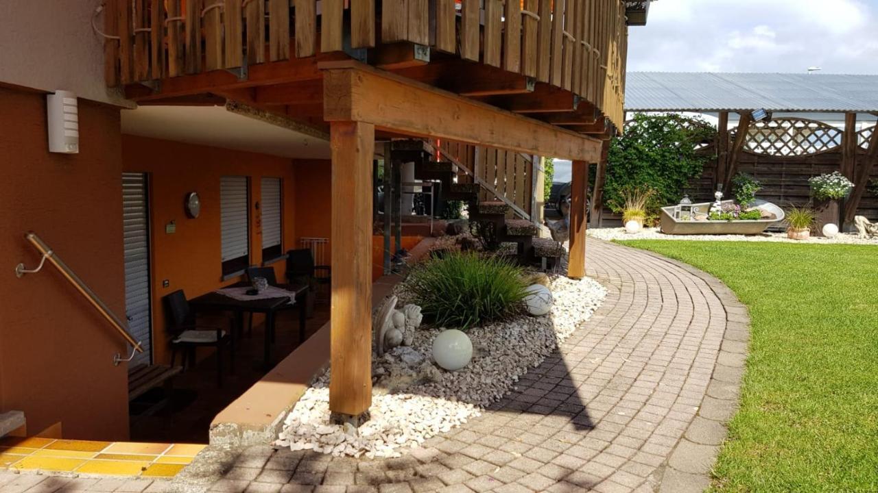 Ferienwohnung Schwarz Sersheim Exterior foto